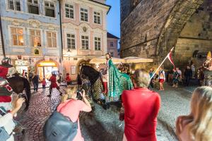 karel_iv_den_1_89