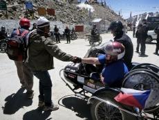 blahoprani_ke_zdolani_khardung_la_230