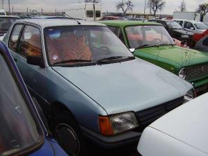 c_32_peugeot_205_mos_4a48396_jpg