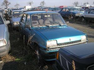 c_64_renault_5_bez_mom_jpg
