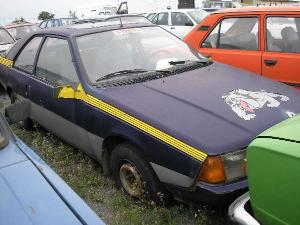x188_i_renault_fuego_modra_jpg