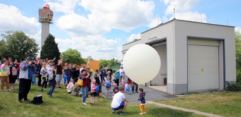 Meteorologický balón