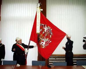 foto - V roce 1993 dostala Jednota kominíků od hlavního města vlastní prapor