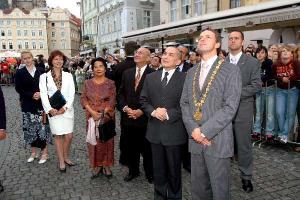 499167_JKV Norodom Sihamoni, král Kambodže a čestný občan Prahy, navštívil naši metropoli. V Brožíkově síni Staroměstské radnice jej přijal primátor Pavel Bém.